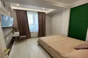 Квартира С дизайнерским ремонтом в центре Адлера