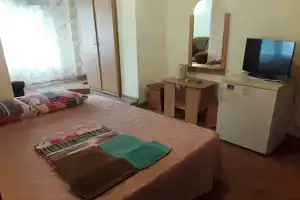 Apartments Gagarina 1, Утес