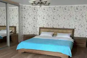 Квартира Тюльпанов, Адлер