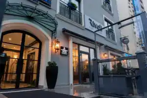 Port Rivoli Baku Hotel, Баку