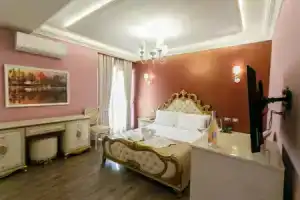 Отель «Elite Palace», Тирана