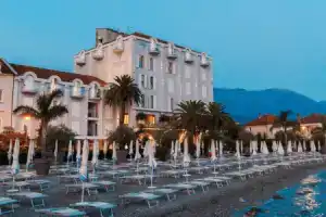 Hotel «Palma», Тиват