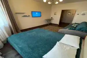Апартаменты Nadym House (Надым Хаус) на проспекте Ленинградский, Надым