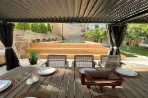 Вилла Luxury Villa in Yerevan, Ереван