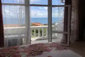 Апартаменты Студия с видом на море, Алупка