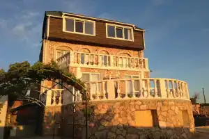 Espero Villa, Черноморское