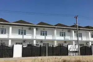 Частный дом Tаунxаус с Отдельным Двopиком, Мирный
