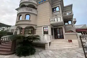 Hotel «Vila Lux», Будва