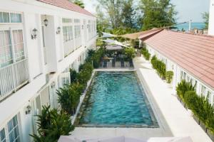 White Boutique Hotel and Residences, Сиануквиль