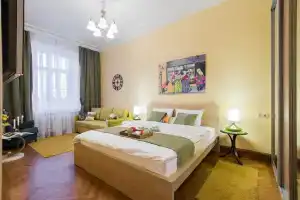 Квартира GM Apartments в Легендарной Сталинской высотке