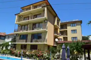 Family Hotel Chris, Свети Влас
