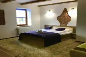 Coin Hotel, Львов