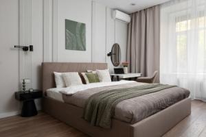 Квартира GM Apartments у Патриарших Прудов с Тремя Спальнями, Москва