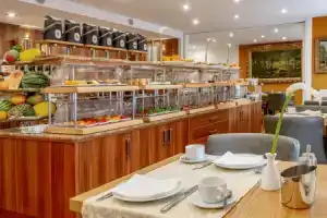 Tiptop Hotel Burgschmiet Garni, Нюрнберг