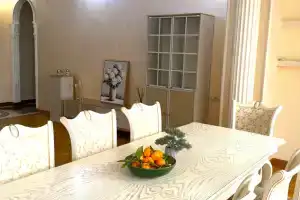 Апартаменты с 2 Спальнями и с Балконом в Центре Города от Sweet Home