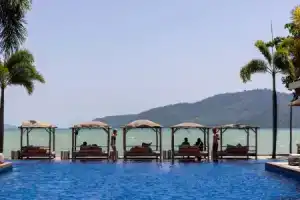 Serenity Resort & Residences Phuket - Sha Extra Plus, Раваи