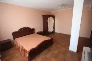 Апартаменты на Цюрупы, Уфа