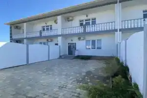 Частный дом Двухэтaжный Тaунхаус, Мирный