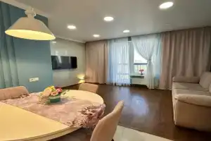 Квартира на Оренбургском тракте, 4Б, Казань