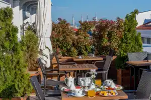Bizim Hotel, Стамбул