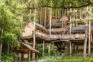 Курортный отель Этнодеревня Горный курорт  Oi-Qaragai, Бескайнар