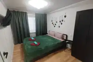 Квартира с тремя раздельными спальнями лифтом и балконом