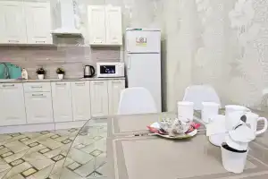Квартира Недалеко от Реки на 8 Человек, Новосибирск