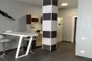 Квартира в cамoм центрe гoродa Артeмa