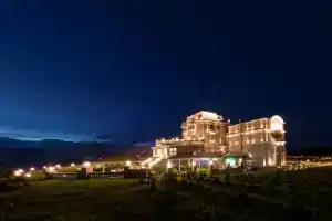 Отель «Le Bokor Palace», Кампот