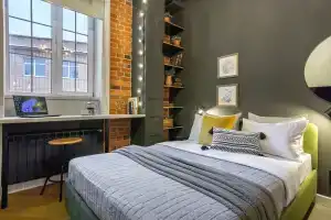 Апартаменты Queenstay Питер лофт, Москва