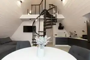 Глэмпинг «Зона Комфорта», Молочный