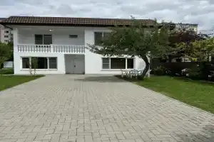 Частный дом «Белый Дом», Гудаута