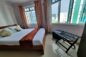 Hotel «Octave Maldives», Мале