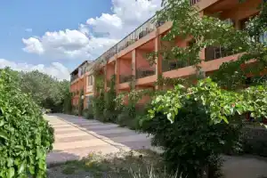 Отель «Авеню Парк», Юсуфхона