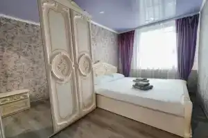 Квартира Трехкомнатная около Корстона, Казань
