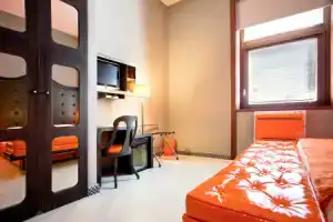 Orange Hotel, Рим