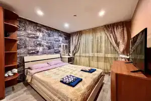 Квартира с Двумя Отдельными Спальнями в Центре
