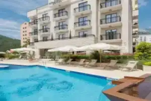 Boutique Hotel Momentum by Aycon, Будва
