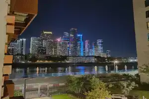 Квартира с видом на Москва-Сити и Москва-реку, Москва