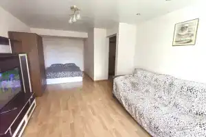 Квартира на Змеиногорском Тракте 104М/5, Барнаул