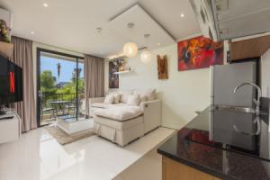 Апартаменты Suite Berhala beautiful 1BR aparts at Nai harn, Най Харн