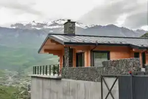 Шале Abata Village в горах Осетии