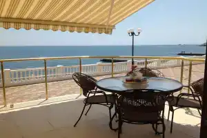 Апартаменты Премьера 3, Чайка