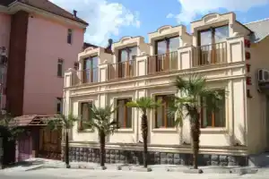 Danisimo Hotel, Тбилиси