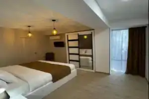 Vere Corner Hotel, Тбилиси