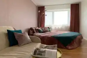 Квартира с потрясающим видом на город и парк и кроватью King-size, Калининград