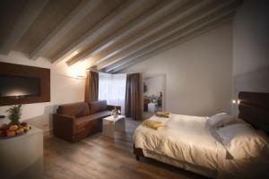 Bella Hotel, Сан-Феличе-дель-Бенако