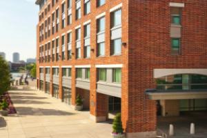 Отель «Residence Inn by Marriott Boston Harbor on Tudor Wharf», Бостон