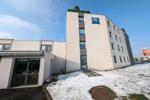 Отель «Ibis Budget Clermont Ferrand - Le Brezet - Aeroport», Клермон-Ферран