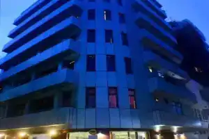 Отель «The Beehive», Мале